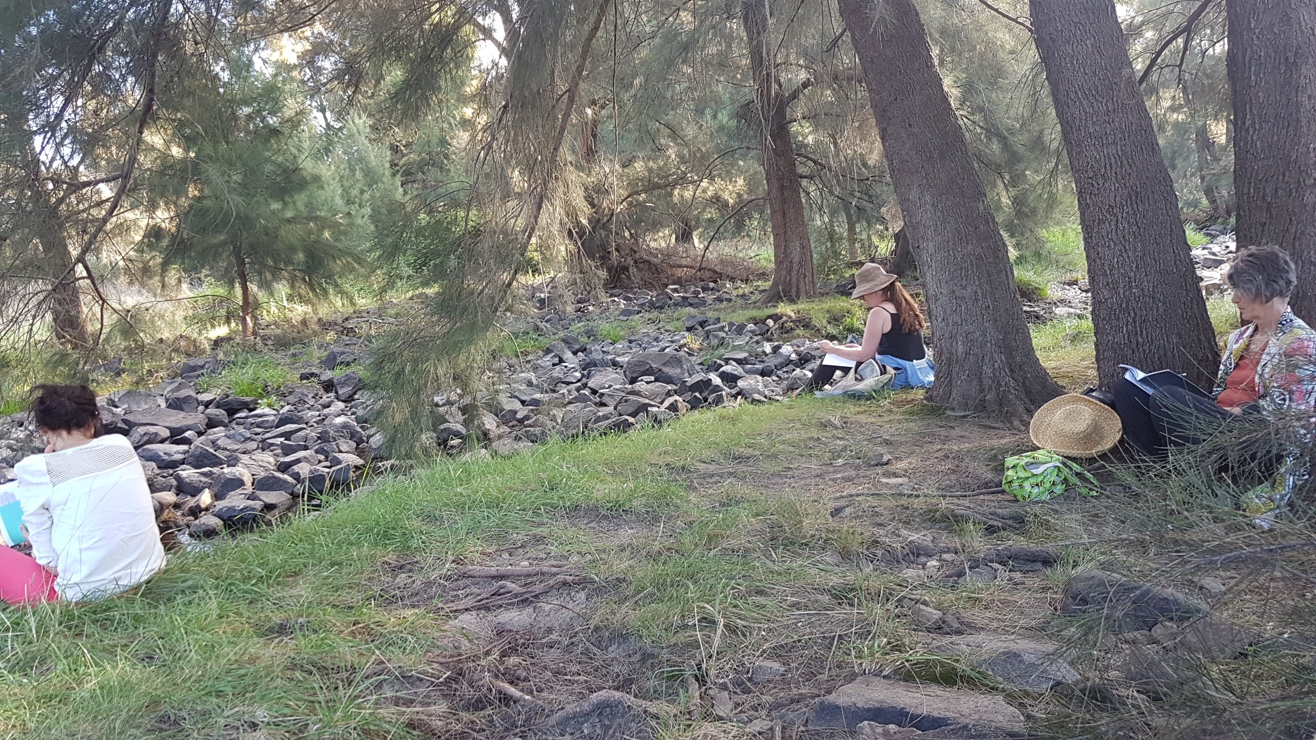 Walking meditation along Tuggeranong Creek, Urambi © Martin Drury